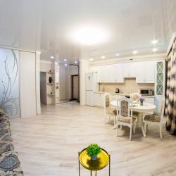 2-комнатные апартаменты улучшенные г. Омск, ул. Красный путь 103/4, кв. 108