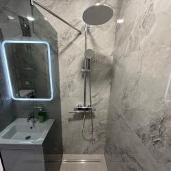 Фото Апартаменты Камбарская 94/3