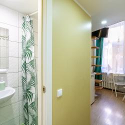 1-комнатные апартаменты улучшенные KINKI rooms |  Трехместные апартаменты с кухней