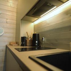 4-местный 1-комнатный коттедж премиум с 1 двуспальной кроватью