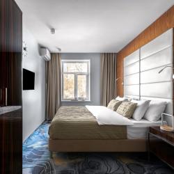 Фото V hotel & Rooftop lounge (В отель)