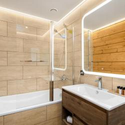 Фото Отель Охта Парк коттеджи