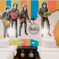 2-местный номер в блоке Extra Space с балконом и видом на горы