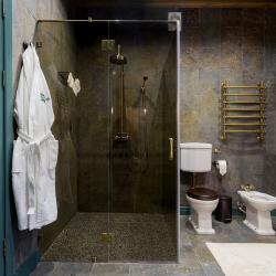 Коричневое шале в деревне Изубрица