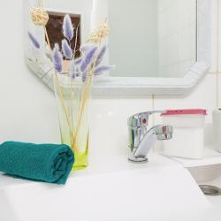 Фото Отель Комфорт на улице Верхненабережная 43