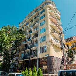 2-комнатные апартаменты улучшенные Сочи , ул. Грибоедова , 10Б