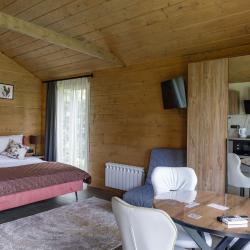 3-местный коттедж в лесу №8