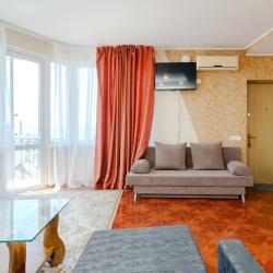 Улучшенные апартаменты с 2 спальнями и балконом с видом на море и город