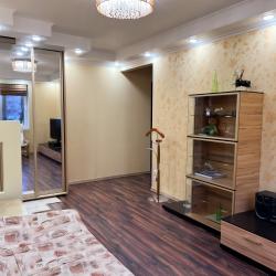 3-комнатные апартаменты улучшенные с 3 двуспальными кроватями