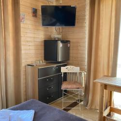 Комната люкс с 1 односпальной и 1 двуспальной кроватью