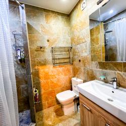 Фото Отель AlexHome (АлексХоум) на улице Молодёжная 2