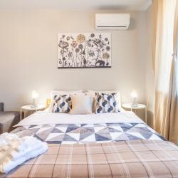 Фото Отель RentPlaza (РентПлаза) на 5-ой просеке 133