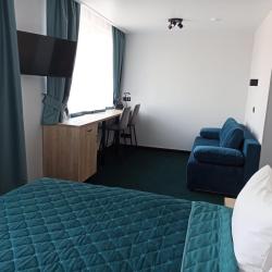 Номер полулюкс с 1 двуспальной кроватью