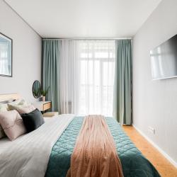Фото Просторные апартаменты на улице Днепропетровская 65