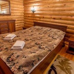 Трехкомнатный номер в коттедже (с пансионом)