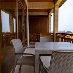 Номер люкс с частичным видом на море