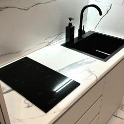 Фото Отель Новая лучшая в городе 3-комнатная квартира