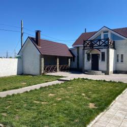 Фото Отель Дом с бассейном и баней