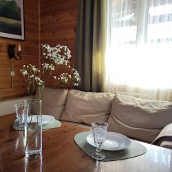 2-комнатный коттедж премиум с 3 односпальными и 1 двуспальной кроватью (мансарда)