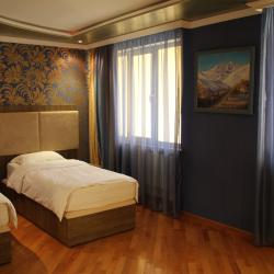 Фото Отель Grand Hotel Kapan (Гранд )