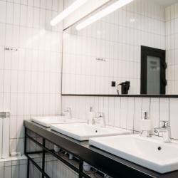 Фото Wellhome Hostel (Вэллхоум Хостел)