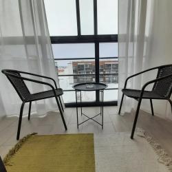 Фото Апартаменты на улице Конюхова 8