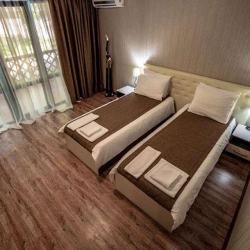 Фото Отель Green Wood (Грин Вуд)