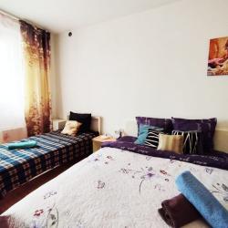 Фото Отель Live in comfort на бульваре Строителей 3