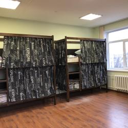 Кровать в 8-местном общем номере