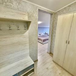 3-местная комната стандарт с 1 двуспальной и 1 односпальной кроватями (мансарда)