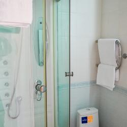 2-местный номер стандарт с 1 двуспальной кроватью