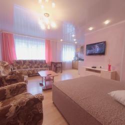 Фото Апартаменты на улице Октябрьская 27