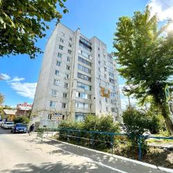 Фото Апартаменты на улице Марата 8А