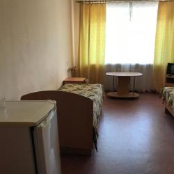 Место в трехместном экономе (№ 308, 306)