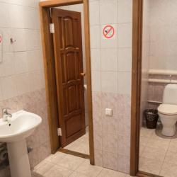 Номер эконом с 2 односпальными кроватями (общие удобства)