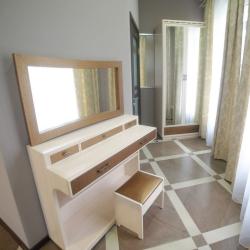 Комната полулюкс с 1 двуспальной кроватью