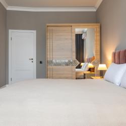 3-комнатные апартаменты улучшенные Apartments near the park