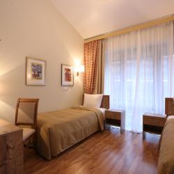 Апартамент с балконом