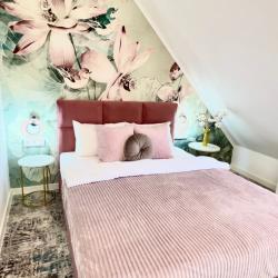 Номер комфорт с 1 двуспальной кроватью (мансарда)