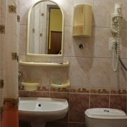 Номер стандарт с 1 двуспальной кроватью