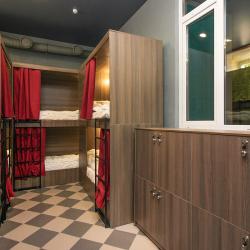 Кровать в 12-местном общем мужском номере