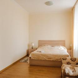 Номер полулюкс улучшенный с 1 двуспальной кроватью