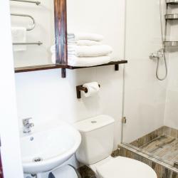 Номер стандарт с 1 двуспальной кроватью