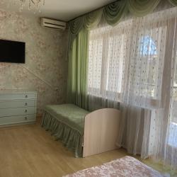 Комната стандарт с 1 односпальной и 1 двуспальной кроватью