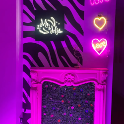 Фото Отель Mr&Mrs (Мисс и Мистер)