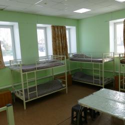 Кровать в 14-местном общем номере