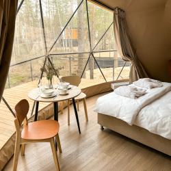 Фото Парк-отель Вудлэнд Кэмп