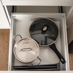 Коттедж улучшенный с общей террасой и видом на озеро