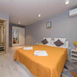 Фото Апартаменты на Шекснинском проспекте 6