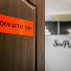 Кровать в 8-местном общем женском номере (без окна)